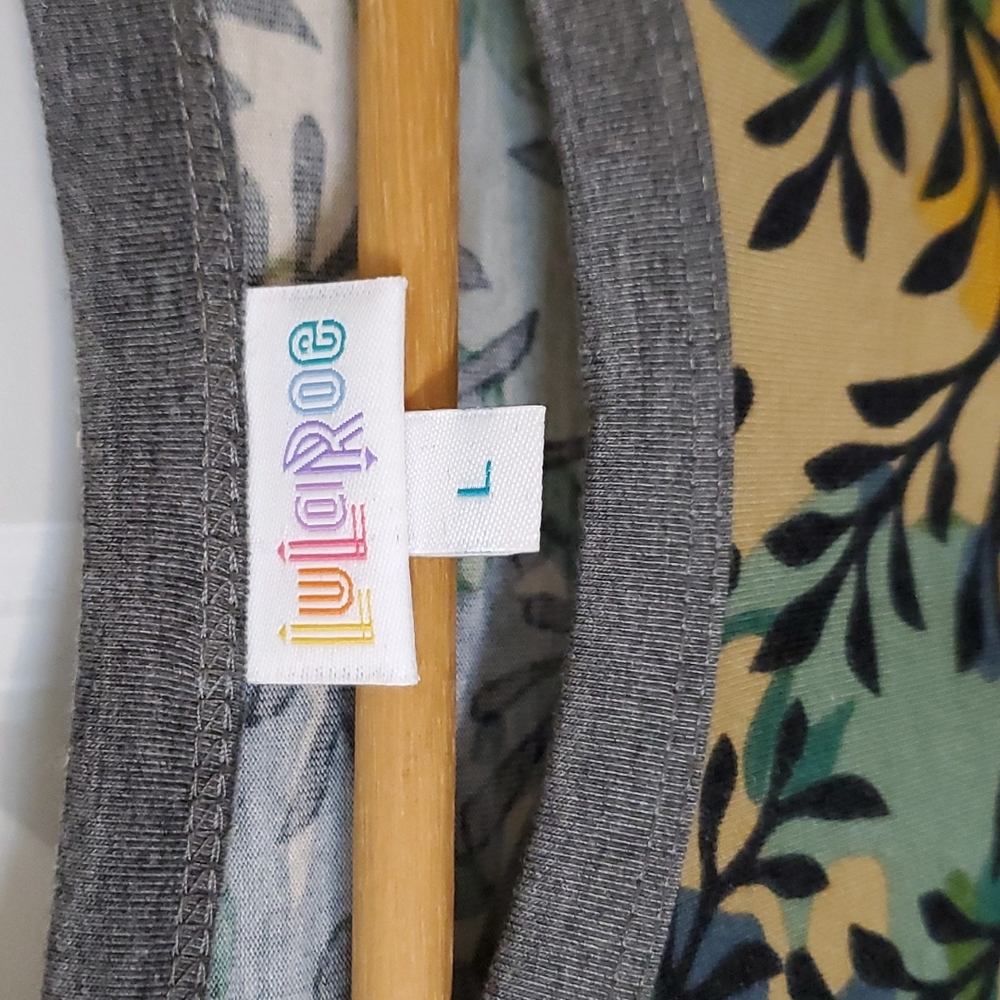 Lularoe Randy - Picture 3 of 4
